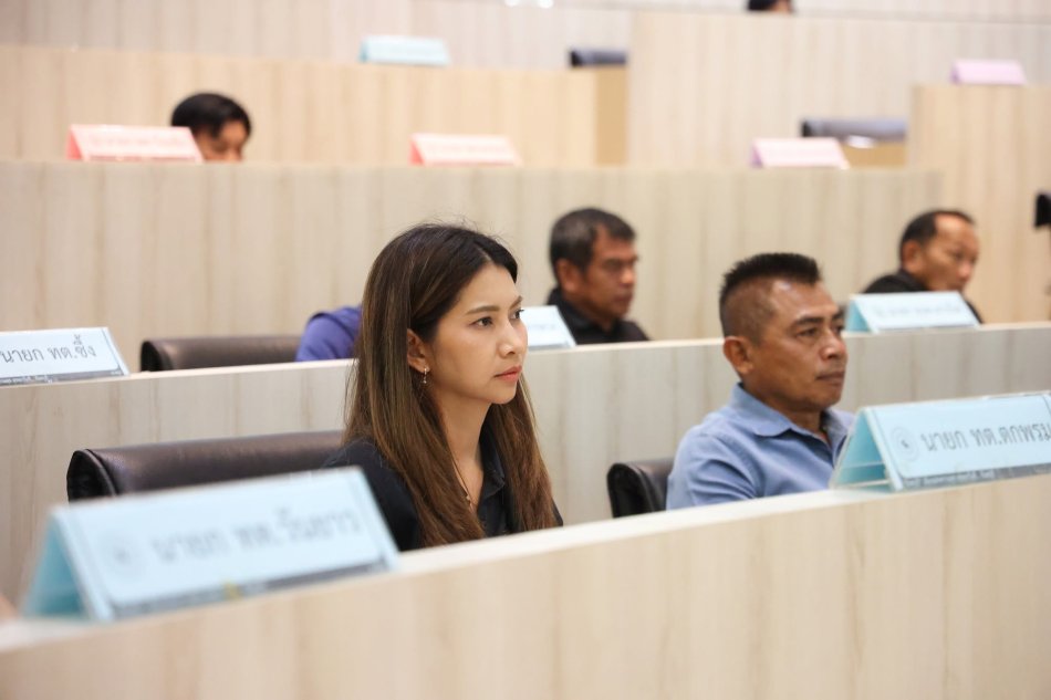 ประชุมชี้แจงแนวทางการดำเนินงานขององค์กรปกครองส่วนท้องถิ่นของสำนักงานท้องถิ่นจังหวัดจันทบุรี